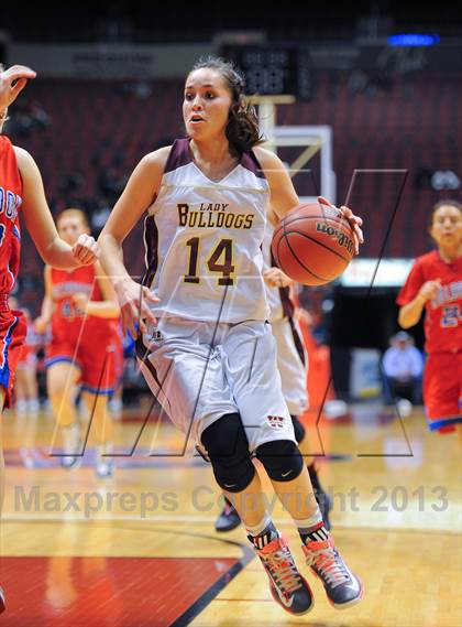 Thumbnail 3 in Holbrook vs. Winslow (AIA D3 Semifinals) photogallery.