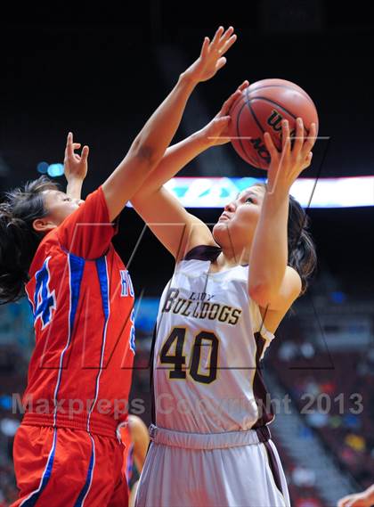 Thumbnail 3 in Holbrook vs. Winslow (AIA D3 Semifinals) photogallery.