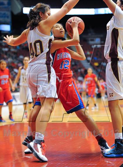 Thumbnail 2 in Holbrook vs. Winslow (AIA D3 Semifinals) photogallery.