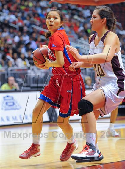 Thumbnail 1 in Holbrook vs. Winslow (AIA D3 Semifinals) photogallery.