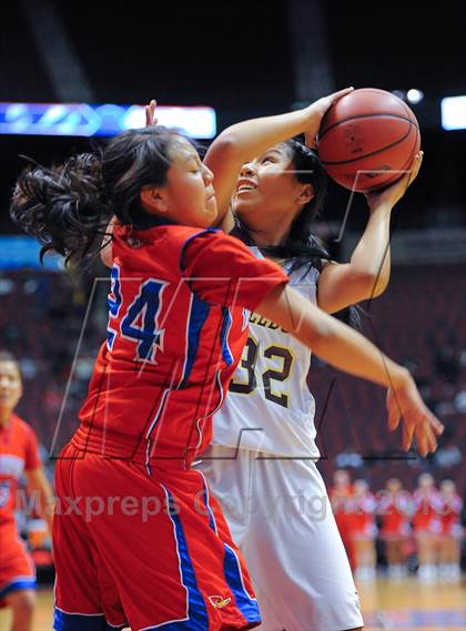 Thumbnail 3 in Holbrook vs. Winslow (AIA D3 Semifinals) photogallery.