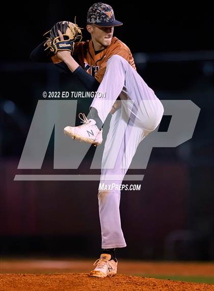 Thumbnail 1 in Kell @ Lassiter photogallery.