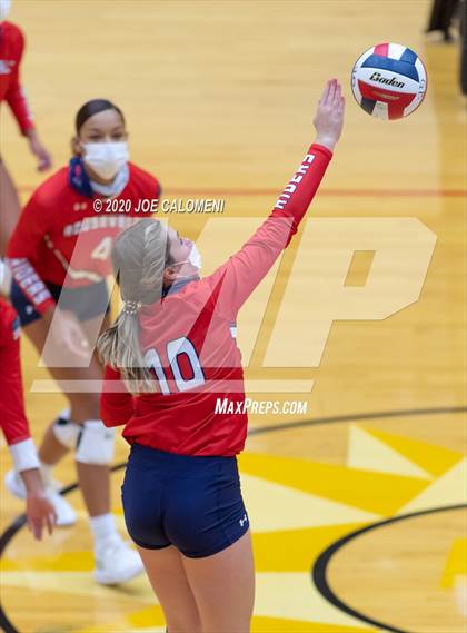 Thumbnail 1 in MacArthur [Douglas] vs SA Roosevelt photogallery.