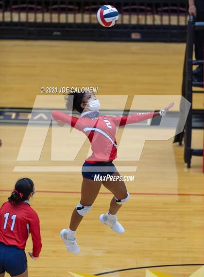 Thumbnail 1 in MacArthur [Douglas] vs SA Roosevelt photogallery.