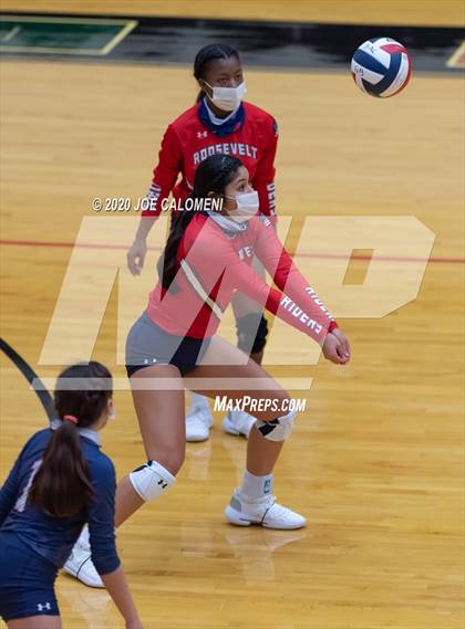 Thumbnail 1 in MacArthur [Douglas] vs SA Roosevelt photogallery.