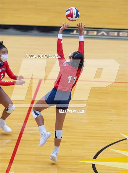 Thumbnail 2 in MacArthur [Douglas] vs SA Roosevelt photogallery.