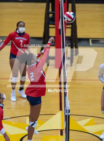 Thumbnail 2 in MacArthur [Douglas] vs SA Roosevelt photogallery.