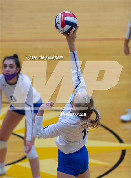 Thumbnail 3 in MacArthur [Douglas] vs SA Roosevelt photogallery.