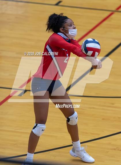 Thumbnail 1 in MacArthur [Douglas] vs SA Roosevelt photogallery.