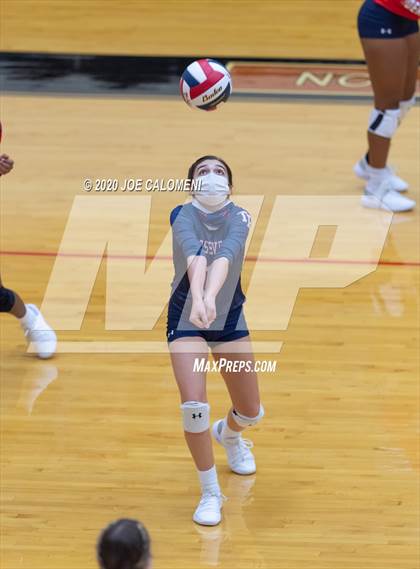 Thumbnail 2 in MacArthur [Douglas] vs SA Roosevelt photogallery.