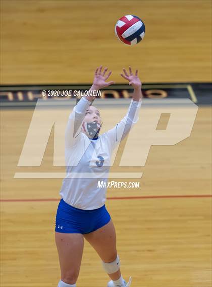 Thumbnail 1 in MacArthur [Douglas] vs SA Roosevelt photogallery.