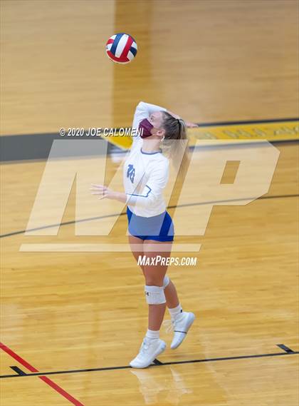 Thumbnail 1 in MacArthur [Douglas] vs SA Roosevelt photogallery.