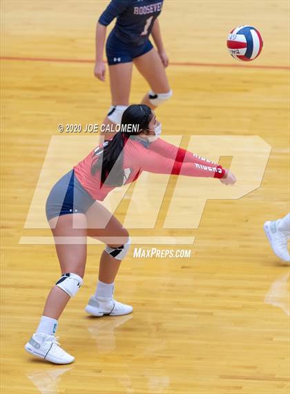 Thumbnail 2 in MacArthur [Douglas] vs SA Roosevelt photogallery.