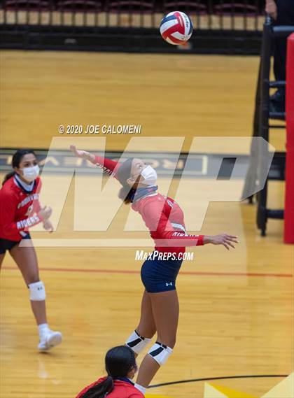 Thumbnail 3 in MacArthur [Douglas] vs SA Roosevelt photogallery.