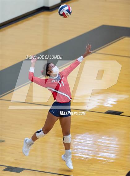 Thumbnail 2 in MacArthur [Douglas] vs SA Roosevelt photogallery.