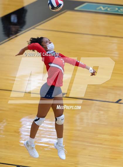 Thumbnail 2 in MacArthur [Douglas] vs SA Roosevelt photogallery.