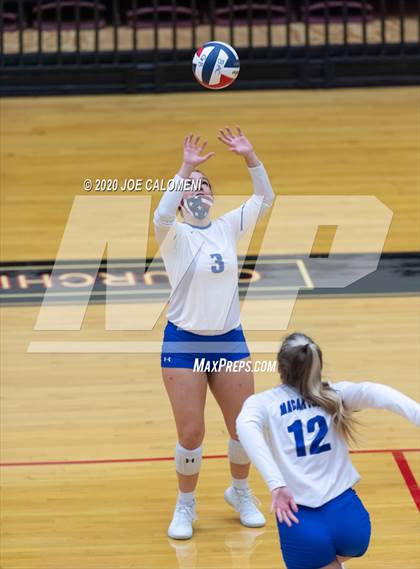 Thumbnail 1 in MacArthur [Douglas] vs SA Roosevelt photogallery.