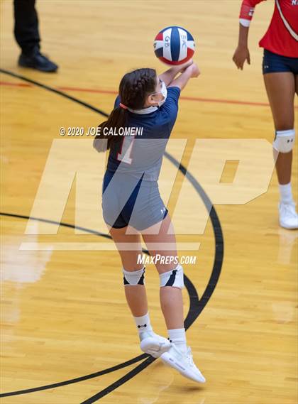 Thumbnail 2 in MacArthur [Douglas] vs SA Roosevelt photogallery.