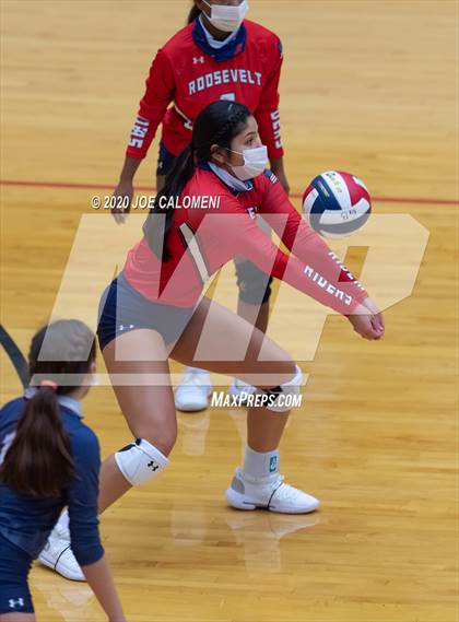 Thumbnail 3 in MacArthur [Douglas] vs SA Roosevelt photogallery.