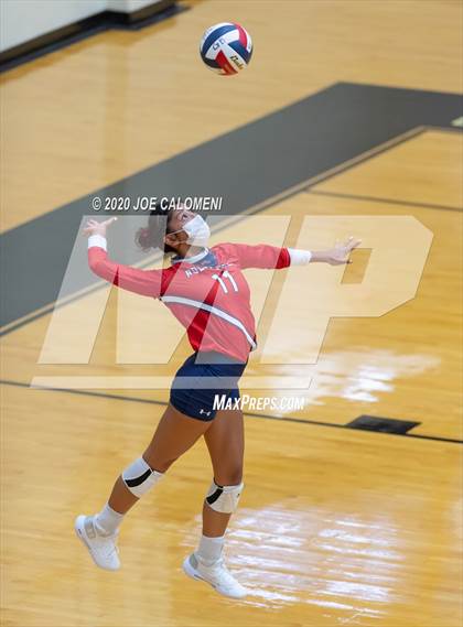 Thumbnail 3 in MacArthur [Douglas] vs SA Roosevelt photogallery.