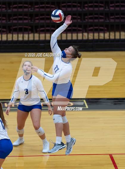 Thumbnail 1 in MacArthur [Douglas] vs SA Roosevelt photogallery.