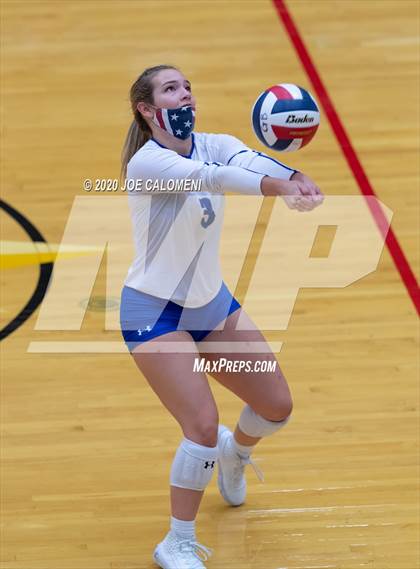 Thumbnail 1 in MacArthur [Douglas] vs SA Roosevelt photogallery.
