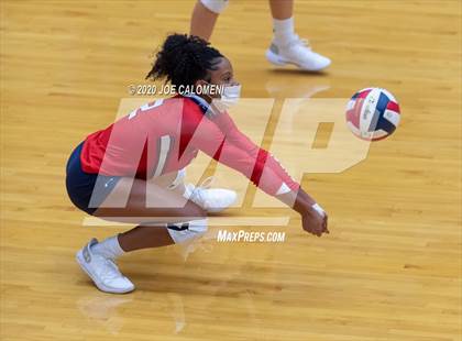 Thumbnail 1 in MacArthur [Douglas] vs SA Roosevelt photogallery.