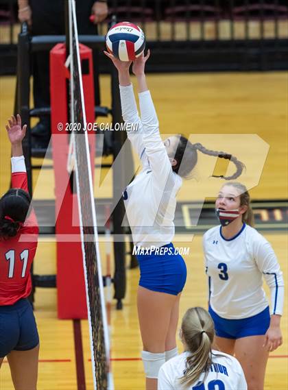 Thumbnail 3 in MacArthur [Douglas] vs SA Roosevelt photogallery.
