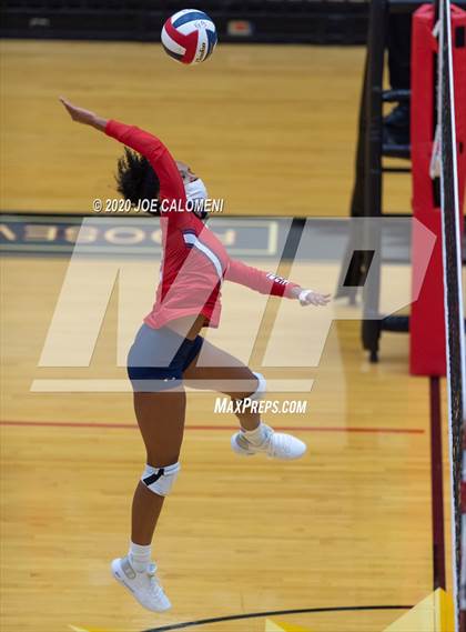 Thumbnail 2 in MacArthur [Douglas] vs SA Roosevelt photogallery.