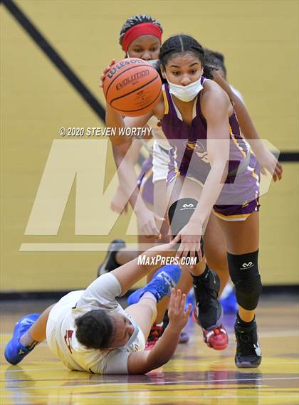Thumbnail 1 in Quality Education Academy vs Mount Zion Christian Academy (Bull City Classic Championship) photogallery.