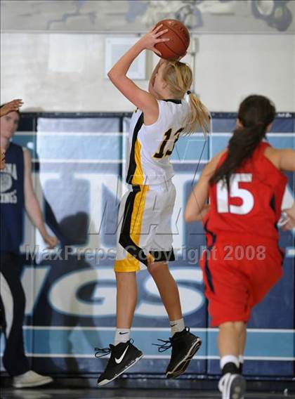 Thumbnail 1 in El Dorado vs King (Larry Doyle Tournament) photogallery.