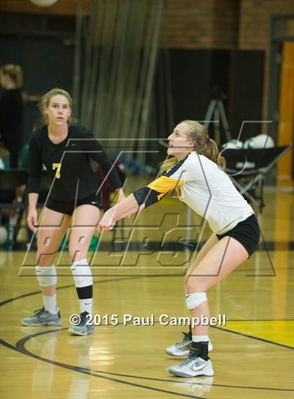 Thumbnail 2 in Gilbert vs Xavier (Gilbert Invitational) photogallery.