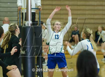 Thumbnail 2 in Gilbert vs Xavier (Gilbert Invitational) photogallery.