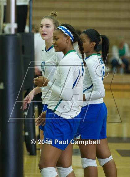 Thumbnail 3 in Gilbert vs Xavier (Gilbert Invitational) photogallery.