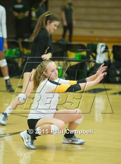 Thumbnail 2 in Gilbert vs Xavier (Gilbert Invitational) photogallery.