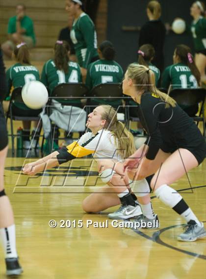 Thumbnail 3 in Gilbert vs Xavier (Gilbert Invitational) photogallery.