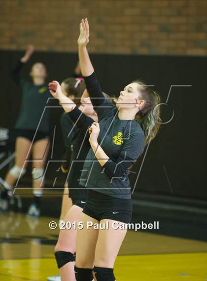 Thumbnail 3 in Gilbert vs Xavier (Gilbert Invitational) photogallery.