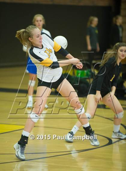 Thumbnail 1 in Gilbert vs Xavier (Gilbert Invitational) photogallery.