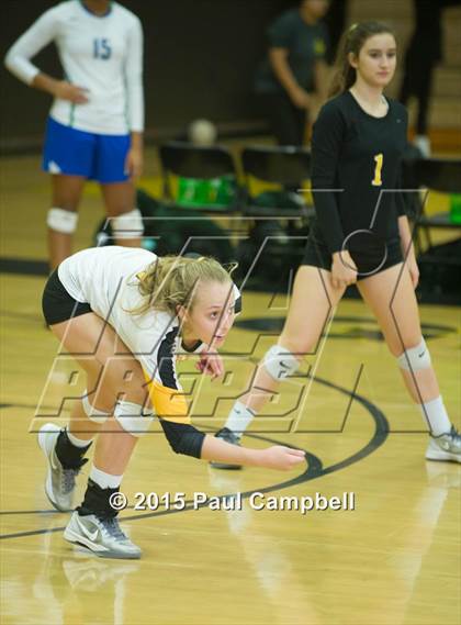 Thumbnail 3 in Gilbert vs Xavier (Gilbert Invitational) photogallery.