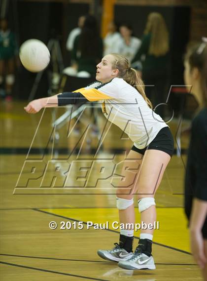 Thumbnail 3 in Gilbert vs Xavier (Gilbert Invitational) photogallery.