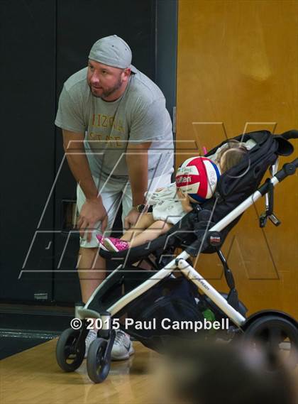 Thumbnail 2 in Gilbert vs Xavier (Gilbert Invitational) photogallery.