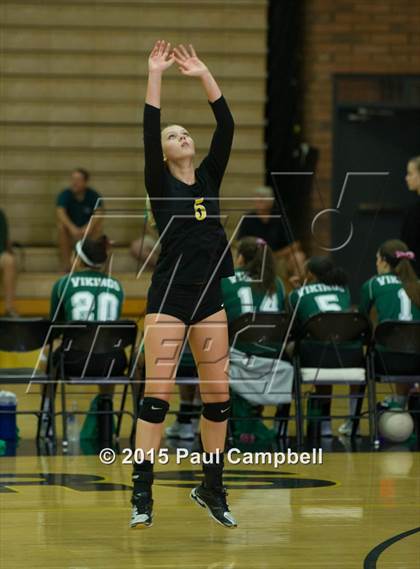 Thumbnail 3 in Gilbert vs Xavier (Gilbert Invitational) photogallery.
