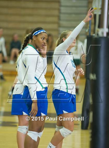 Thumbnail 3 in Gilbert vs Xavier (Gilbert Invitational) photogallery.