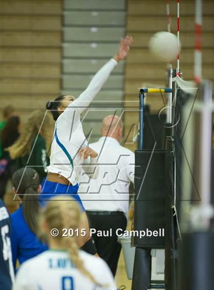 Thumbnail 3 in Gilbert vs Xavier (Gilbert Invitational) photogallery.