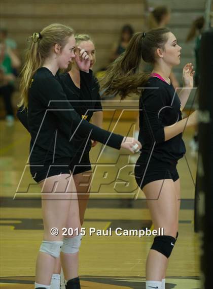 Thumbnail 2 in Gilbert vs Xavier (Gilbert Invitational) photogallery.