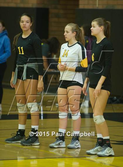 Thumbnail 2 in Gilbert vs Xavier (Gilbert Invitational) photogallery.