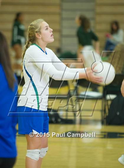 Thumbnail 2 in Gilbert vs Xavier (Gilbert Invitational) photogallery.