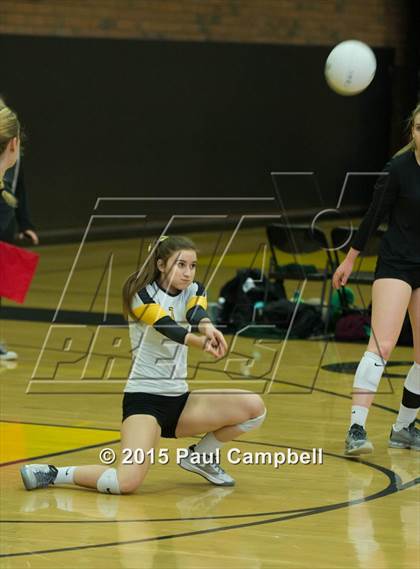 Thumbnail 3 in Gilbert vs Xavier (Gilbert Invitational) photogallery.