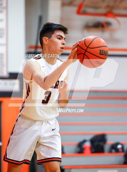 Thumbnail 3 in Roseville vs River City (Tiger Classic) photogallery.