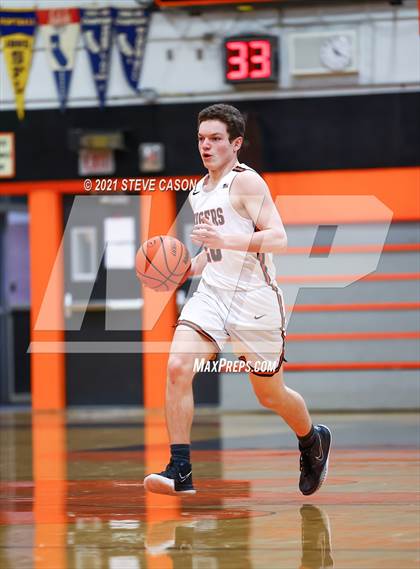 Thumbnail 2 in Roseville vs River City (Tiger Classic) photogallery.